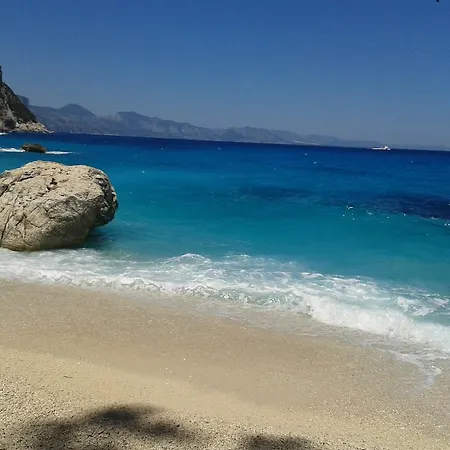 A Due Passi Dal Mare Apartamento La Caletta